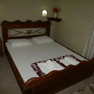 Alis Otel